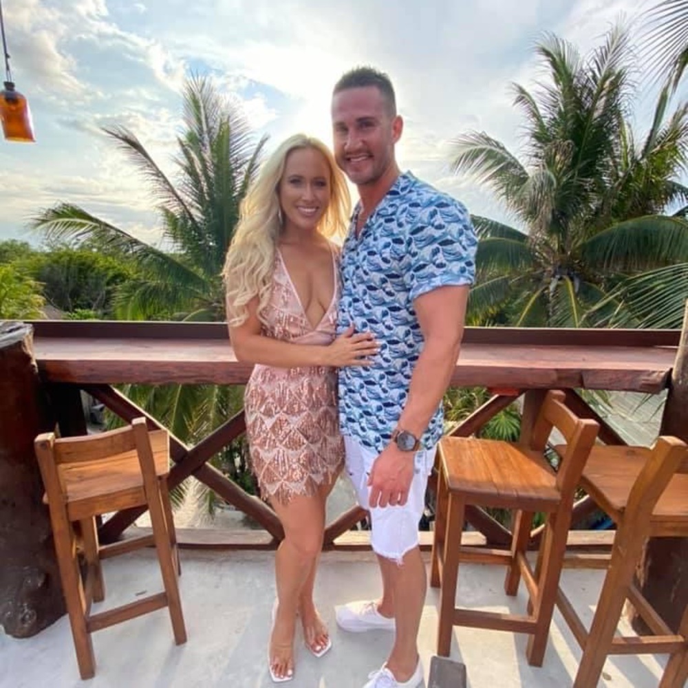 L-Vow dress size MEDIUM! Worn once for my 30th birthday!